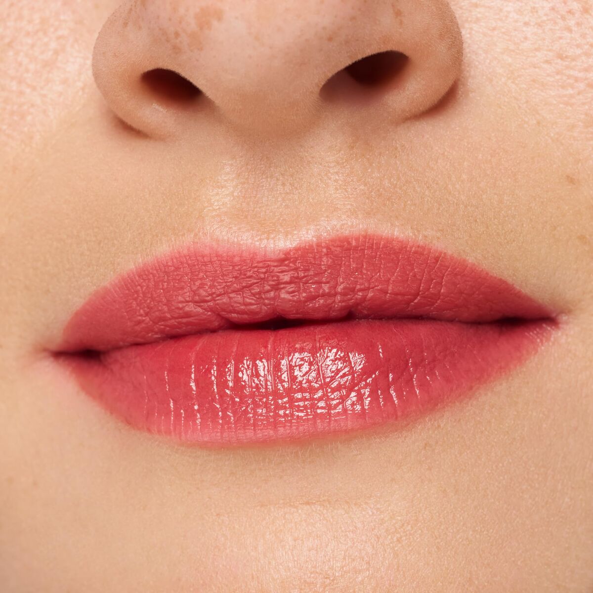 Essence, Hydra Kiss, Tint, Liquid Lipstick, 01, Blushing Nude, 4 ml